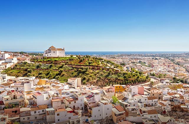 En este momento estás viendo 7 Lugares que no puedes dejar de visitar en Vélez-Málaga